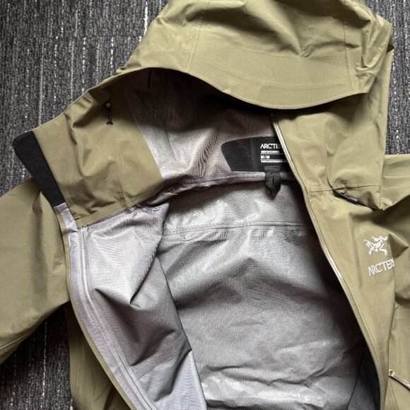【Brand New】ARC'TERYX Beta Jacket Men's -Size M- Tatsu - 2022 Model - Picture 3 of 9
